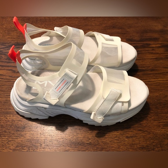 Chunky White Strap Sandals size 9 - Picture 5 of 7